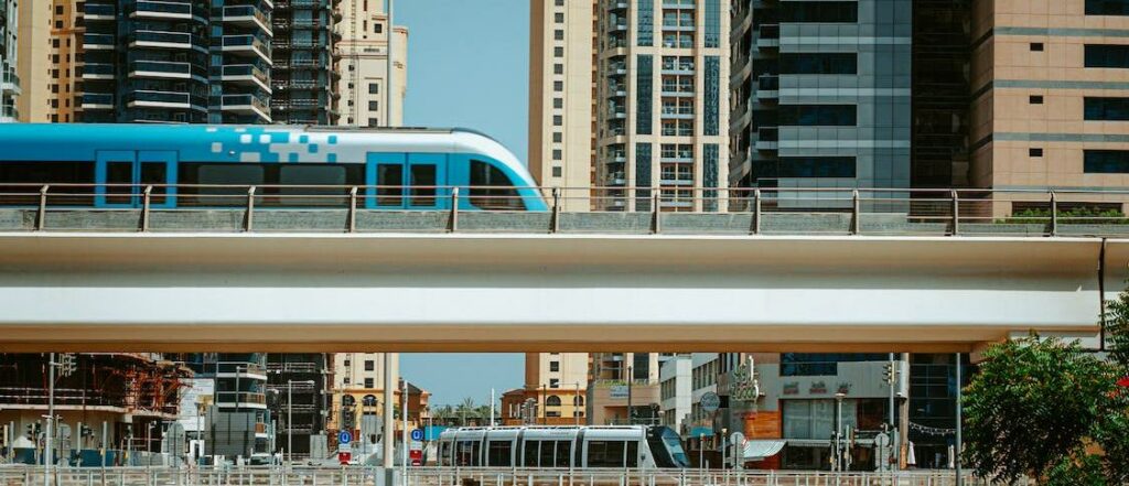 Image showing a train on Dubai's driverless metro system